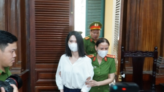 Thêm một bài học cho người nổi tiếng: Đừng để hành vi của mình “sai một ly, đi một dặm”!