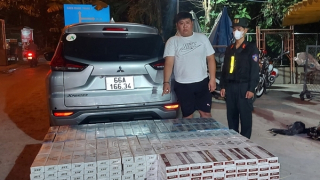 Kiểm tra ô tô vượt nhanh, "lòi" 9.000 gói thuốc lá nhập lậu