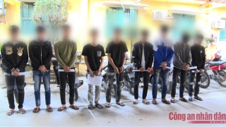 11 thanh, thiếu niên mang dao phóng lợn "lượn đường, hỗn chiến" trong đêm