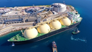 Nga, trừng phạt và mâu thuẫn giữa hai bờ Đại Tây Dương