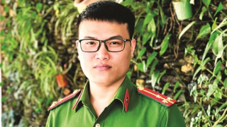 Thượng uý - nhà văn Phan Đức Lộc: Tận tụy với ngành, chân thành với văn chương