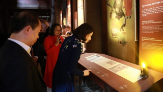 Trưng bày tôn vinh các bậc tiền nhân có công khơi nguồn đạo học