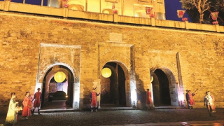 Chạm vào quá khứ qua các tour di sản