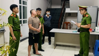 Bắt đối tượng bắn 5 phát súng đe dọa chủ hồ tôm và khách hàng