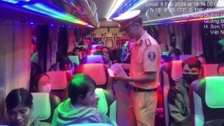 Tài xế xe khách dùng đăng ký giả đối phó CSGT