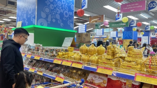 Ngày 30 Tết thị trường khá nhộn nhịp