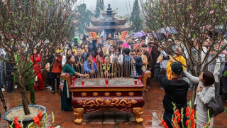 Khai hội chùa Hương năm 2024