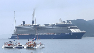 Tàu biển quốc tế đưa gần 2.800 du khách đến vịnh Nha Trang