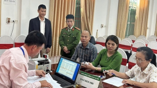 Tạo bước đột phá trong cấp tài khoản, chi trả an sinh xã hội không dùng tiền mặt