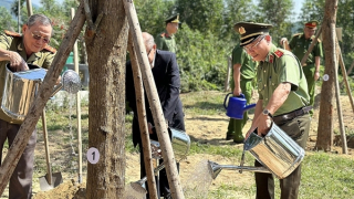 Công an Quảng Nam hưởng ứng phong trào “Tết trồng cây”