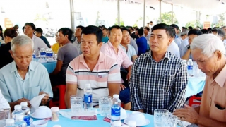 Bà rịa - Vũng Tàu: Ngư dân được tặng quà, mời ăn sáng đầu năm để chung tay gỡ thẻ vàng IUU