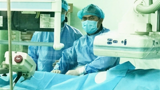 Cứu sống bệnh nhân bị vỡ gan “thập tử nhất sinh” khi trên đường về quê đón Tết