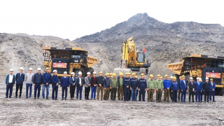 Các đơn vị của TKV đồng loạt ra quân sản xuất với khí thế mới