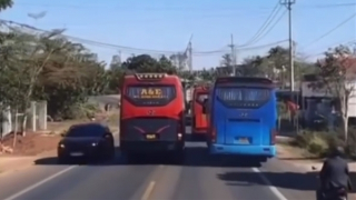 Xử lý tài xế xe khách vượt ẩu nguy hiểm trên đường Hồ Chí Minh