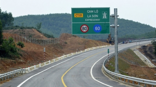 Lưu thông trên đường cao tốc, lái xe cần chú ý gì?