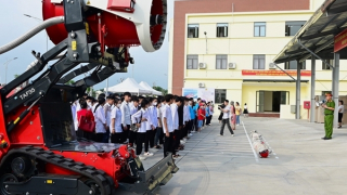Cảnh sát PCCC Hải Phòng hướng dẫn kỹ năng phòng cháy, cứu nạn cho học sinh, sinh viên, công nhân