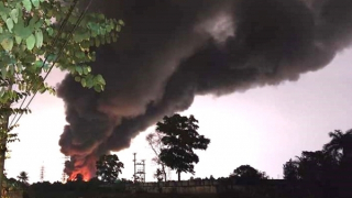 Cảnh sát PCCC&CNCH Hải Phòng chiến đấu với biển lửa