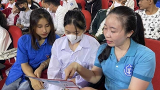 Đẩy mạnh công tác thu và phát triển người tham gia BHXH, BHYT, BHTN năm 2024