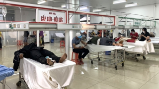 Đôi nam nữ thương vong bất thường trong nhà nghỉ