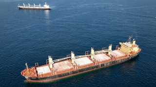 Thêm tàu hàng trúng tên lửa Houthi, Mỹ phản ứng dữ dội trên Biển Đỏ