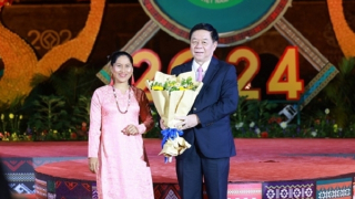 Hãy để thơ ca ngự trị mãi trong đời sống tinh thần của người Việt