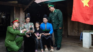 Sống trong lòng nhân dân