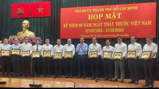 TP Hồ Chí Minh tôn vinh các thầy thuốc