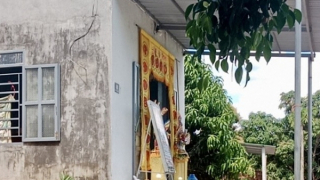 Một người tử vong trong lúc dập đám cháy trên đồi sau nhà