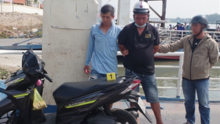 Mật phục bắt quả tang kẻ chuyên “đá xế” tại bến đò