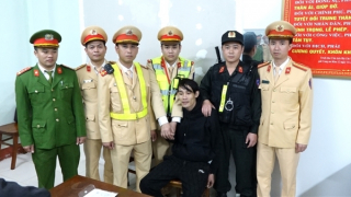 Kiểm tra vi phạm nồng độ cồn, phát hiện gần 2.000 viên ma túy tổng hợp