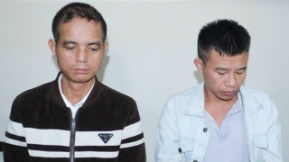 Bắt quả tang 2 đối tượng vận chuyển 15 bánh heroin