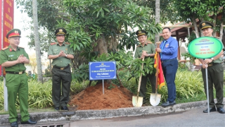 Công an TP Cần Thơ ra quân Tháng Thanh niên và Tết trồng cây năm 2024