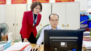 Sổ tay đảng viên” - Từ bản giấy đến “bản mềm” (Bài 1)