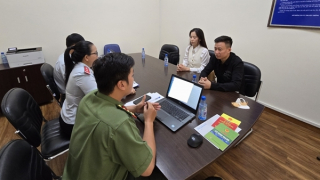 Xử phạt hoa khôi Nam Em 37,5 triệu đồng vì phát ngôn gây sốc