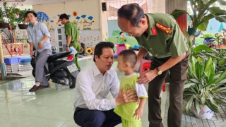 Công an Tiền Giang kịp thời khống chế kẻ nghi ngáo đá cầm dao vào trường mầm non