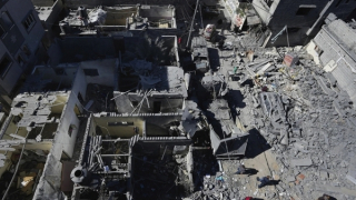 Mỹ lên kế hoạch thả thực phẩm cứu trợ xuống Gaza