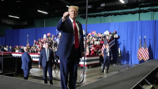 Ông Trump chiến thắng áp đảo đối thủ tại nhiều bang