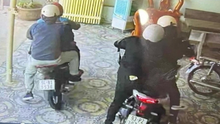 Truy bắt 4 tên cướp tiệm vàng ở Bình Dương
