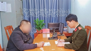 Phạt 5 triệu đồng người “báo chốt” CSGT