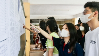 Xóa lớp không chuyên trong trường THPT chuyên