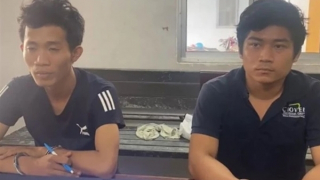 Nghiện ma túy, cờ bạc, 2 đối tượng ra đường cướp giật tài sản