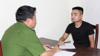 Cuộc gọi đầu thú qua biên giới