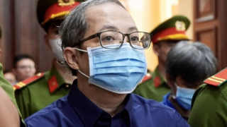 Cựu Giám đốc Bệnh viện Thủ Đức bị truy tố thêm về tội vi phạm đấu thầu