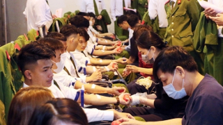 Hơn 700 CBCS Trường Cao đẳng CSND I hiến máu vì đồng đội thân yêu