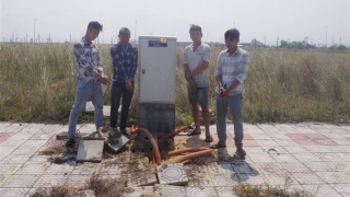 Bắt nhóm đối tượng đi ôtô gây ra hàng chục vụ trộm thiết bị điện công trình