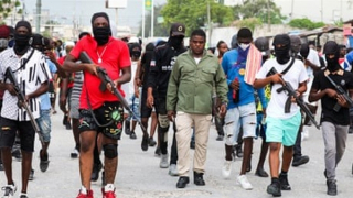 Haiti bên bờ sụp đổ