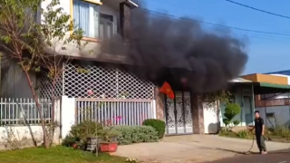 Cháy nhà khi chủ đi vắng, nhiều tài sản bị thiêu rụi