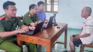 Bắt đối tượng xâm hại trẻ em đang trên đường trốn sang Lào