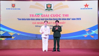 Trao giải cuộc thi “Tìm hiểu kiến thức pháp luật trên Báo Quân đội nhân dân” năm 2023