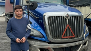 Tạm giữ hình sự tài xế container “thông chốt”, tông xe CSGT